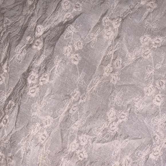 EUC, Ro&De - Ivory Lace Cold Shoulder Top, Size Small - Picture 6 of 10